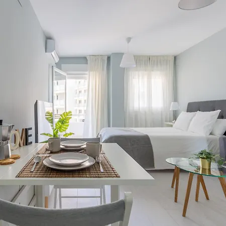 Ver923 - Terraza, Vistas Al Mar, Wifi, Smart Tv, Piscinas, Centro A 150 Metros, Playa A 600 Metros Appartement Torremolinos